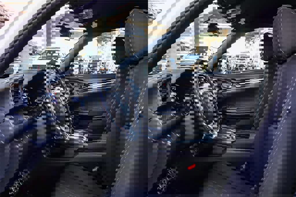 Used 2017 Honda Civic Sport image 18