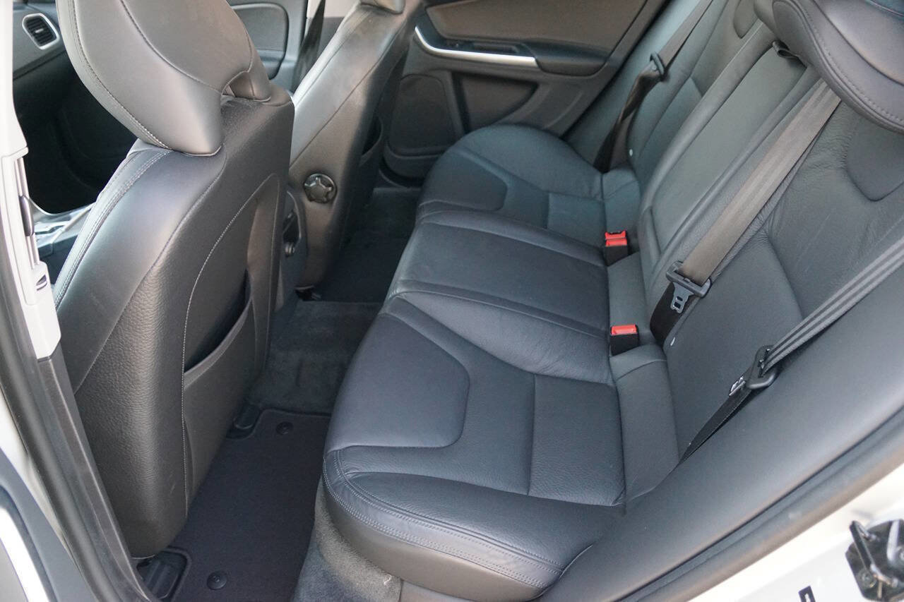 Used 2012 Volvo S60 T5 image 28