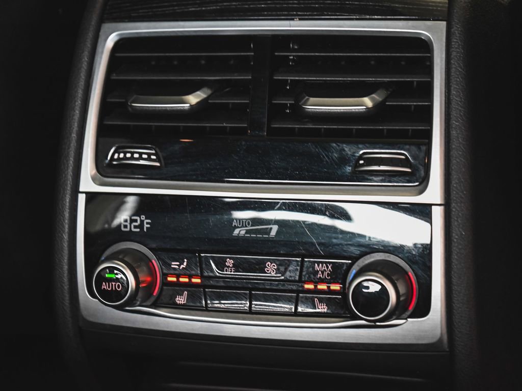 Used 2022 BMW 740i xDrive w/ M Sport Package image 37