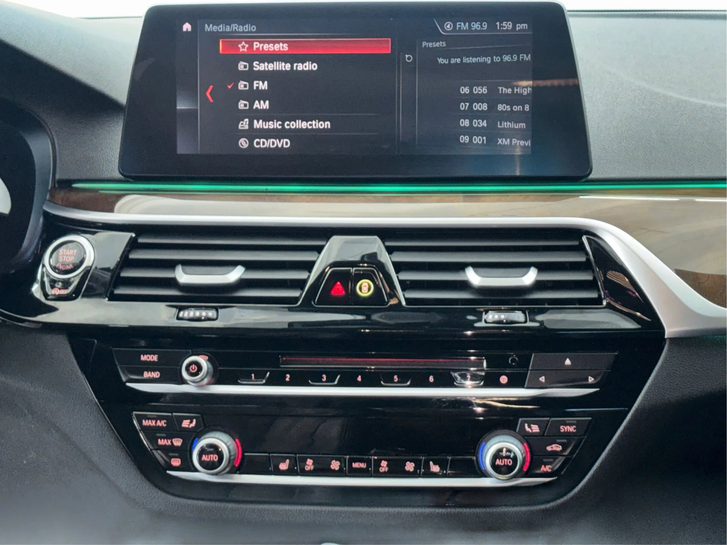 Used 2019 BMW 540i xDrive w/ Executive Package image 19