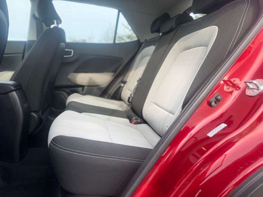 Certified 2023 Hyundai Venue SEL image 11