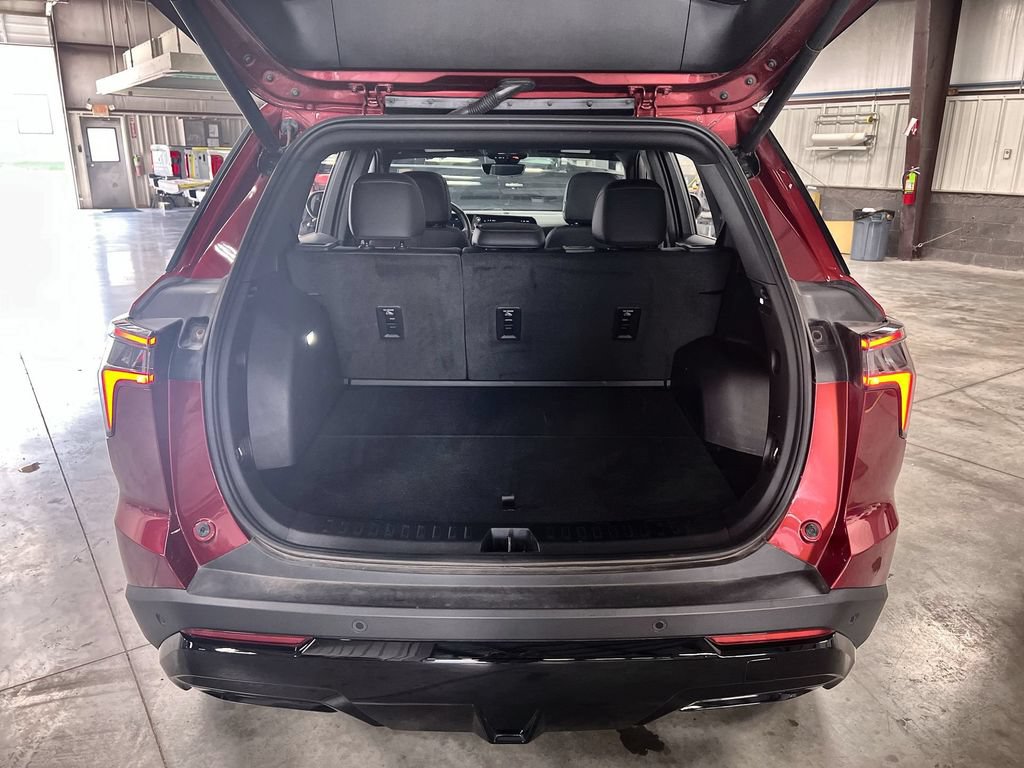 Used 2025 Chevrolet Equinox RS w/ Safety and Technology Package AWD/4WD image 26
