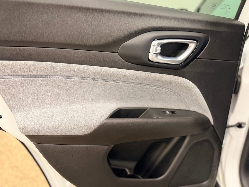 Used 2022 Jeep Compass Latitude w/ Convenience Group image 20