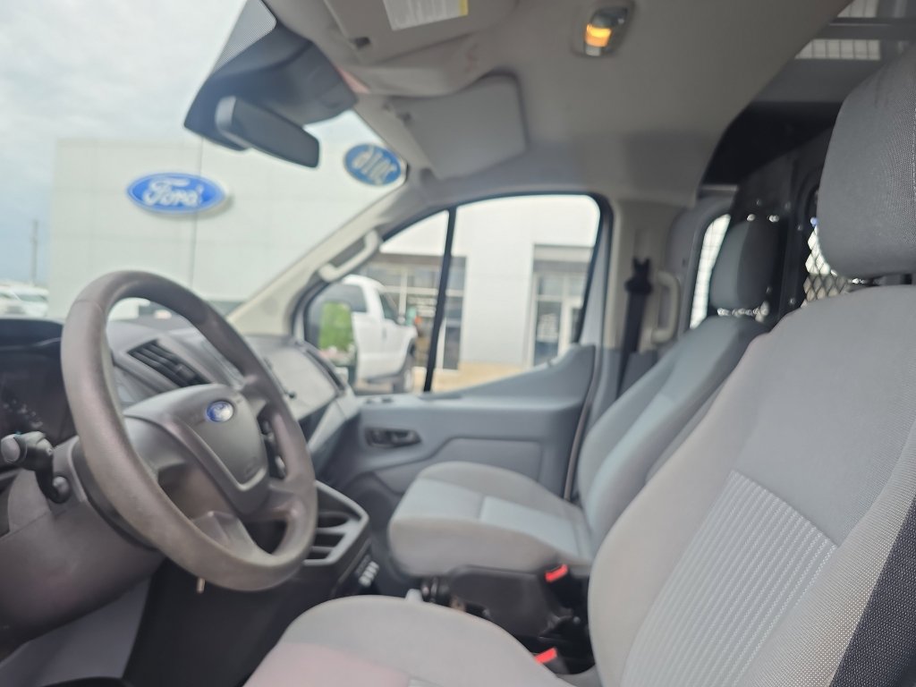 Used 2016 Ford Transit 250 130 Low Roof RWD image 21