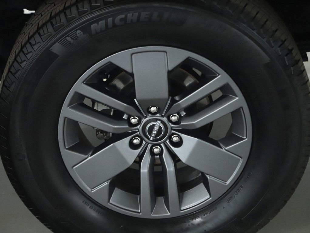 Certified 2025 Nissan Frontier SV image 40