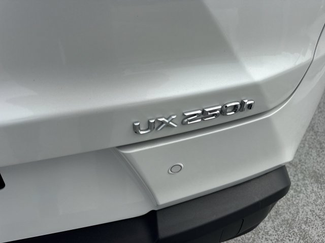 Certified 2024 Lexus UX 250h FWD image 25