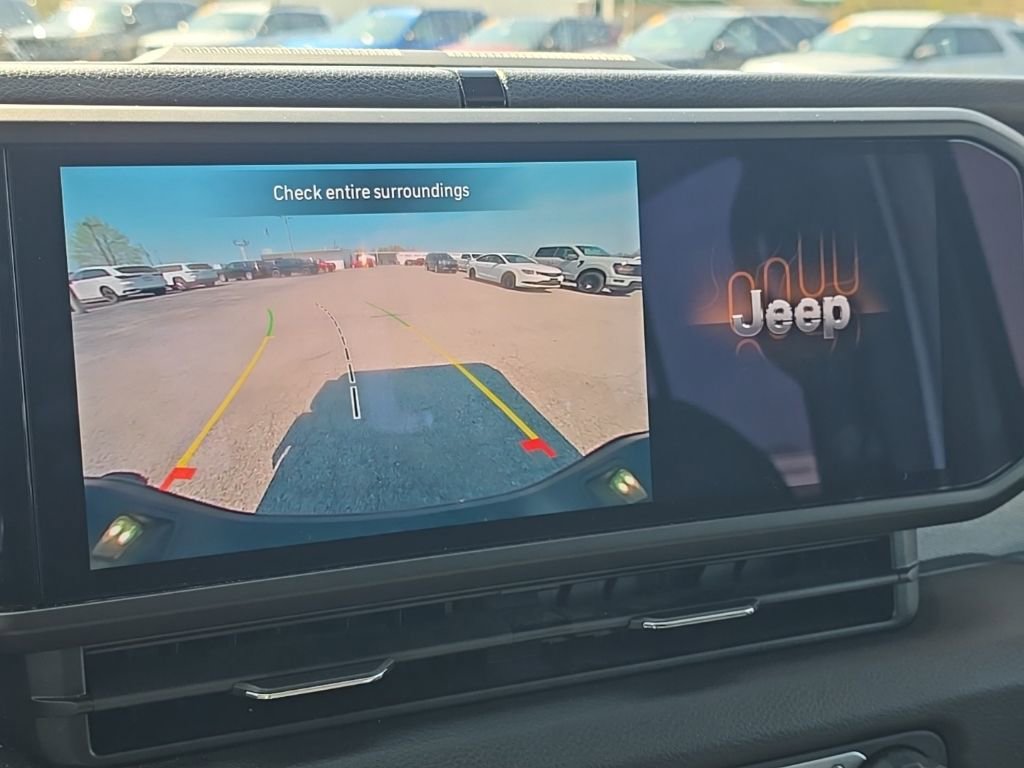 Certified 2024 Jeep Gladiator Sport AWD/4WD image 35