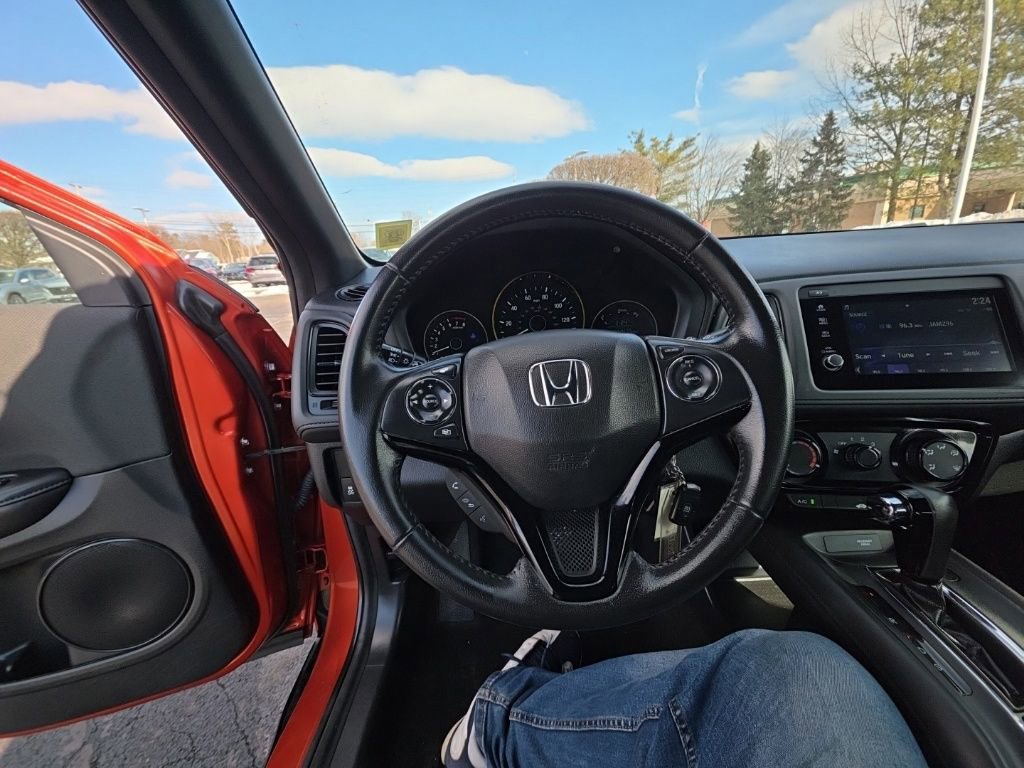 Used 2020 Honda HR-V Sport image 13
