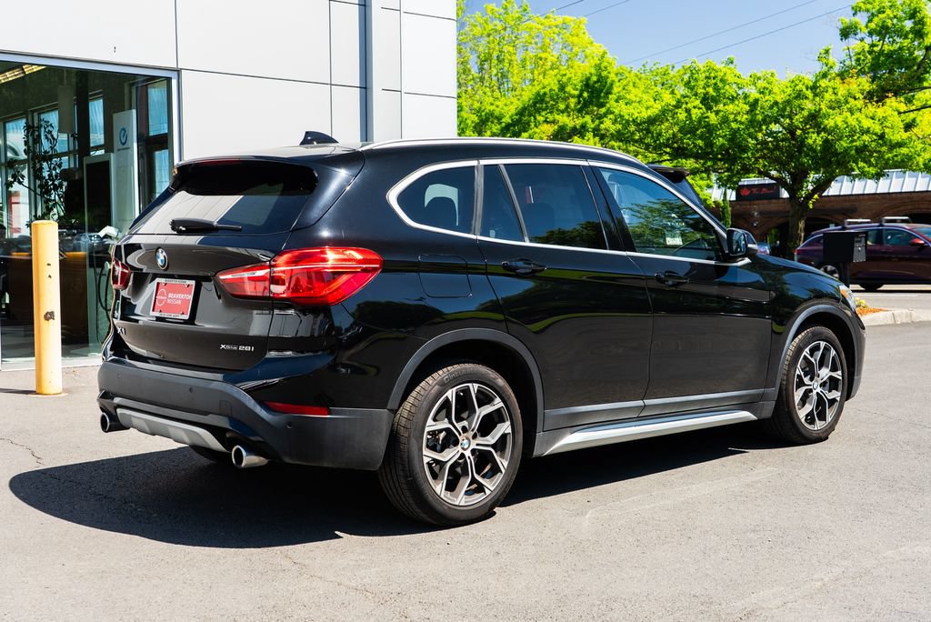 Used 2021 BMW X1 xDrive28i AWD/4WD image 6