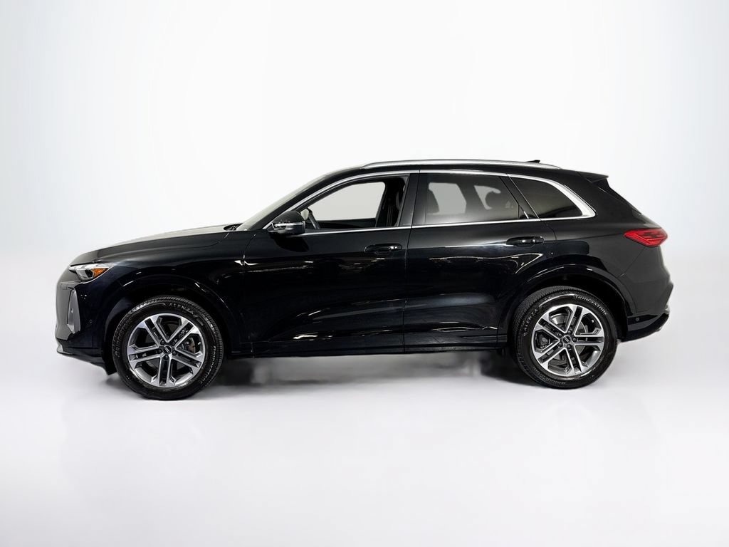 Used 2025 Audi Q5 Premium w/ Convenience Package AWD/4WD image 3