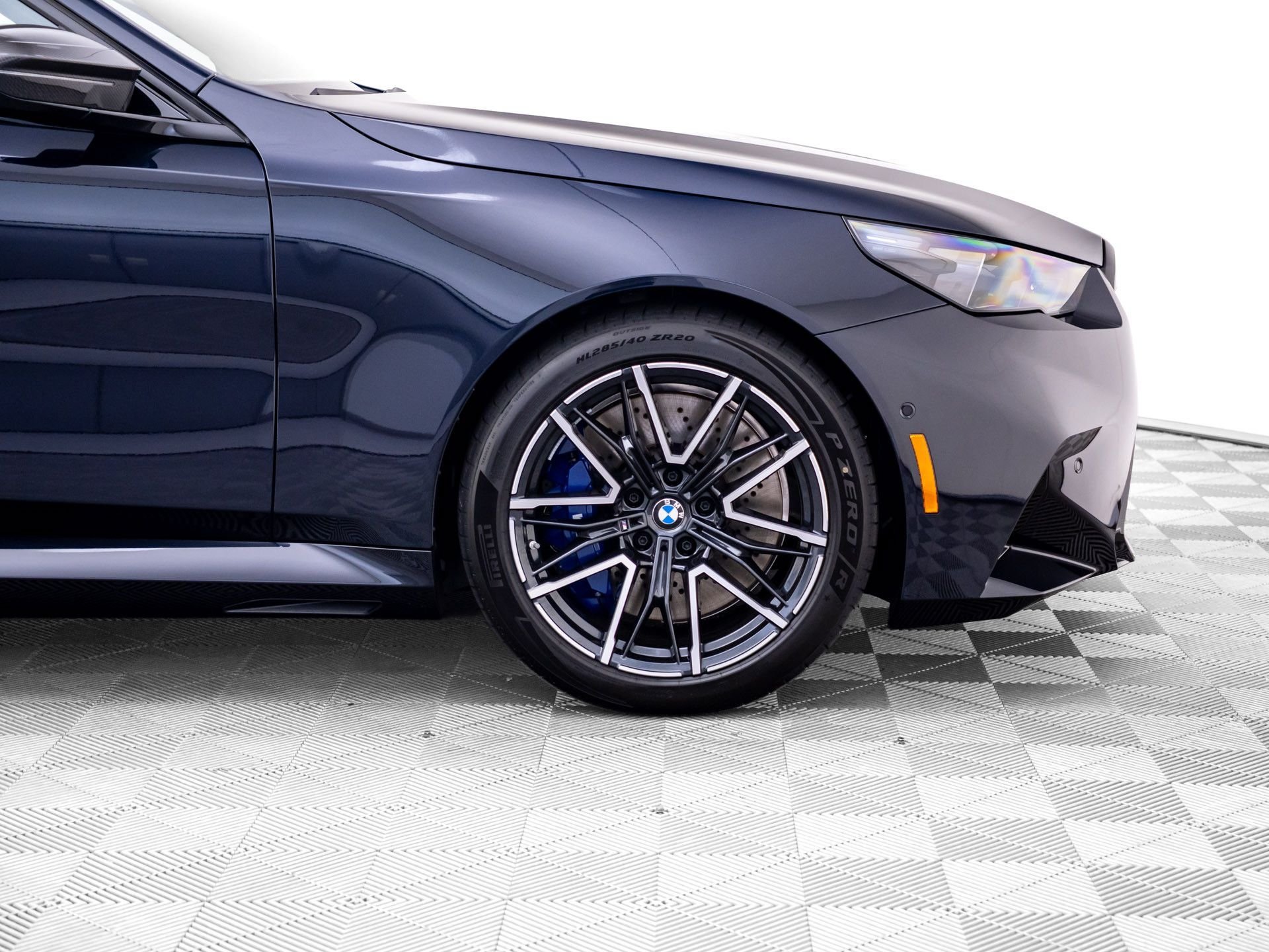 New 2027 BMW M5 w/ Carbon Package AWD/4WD image 40