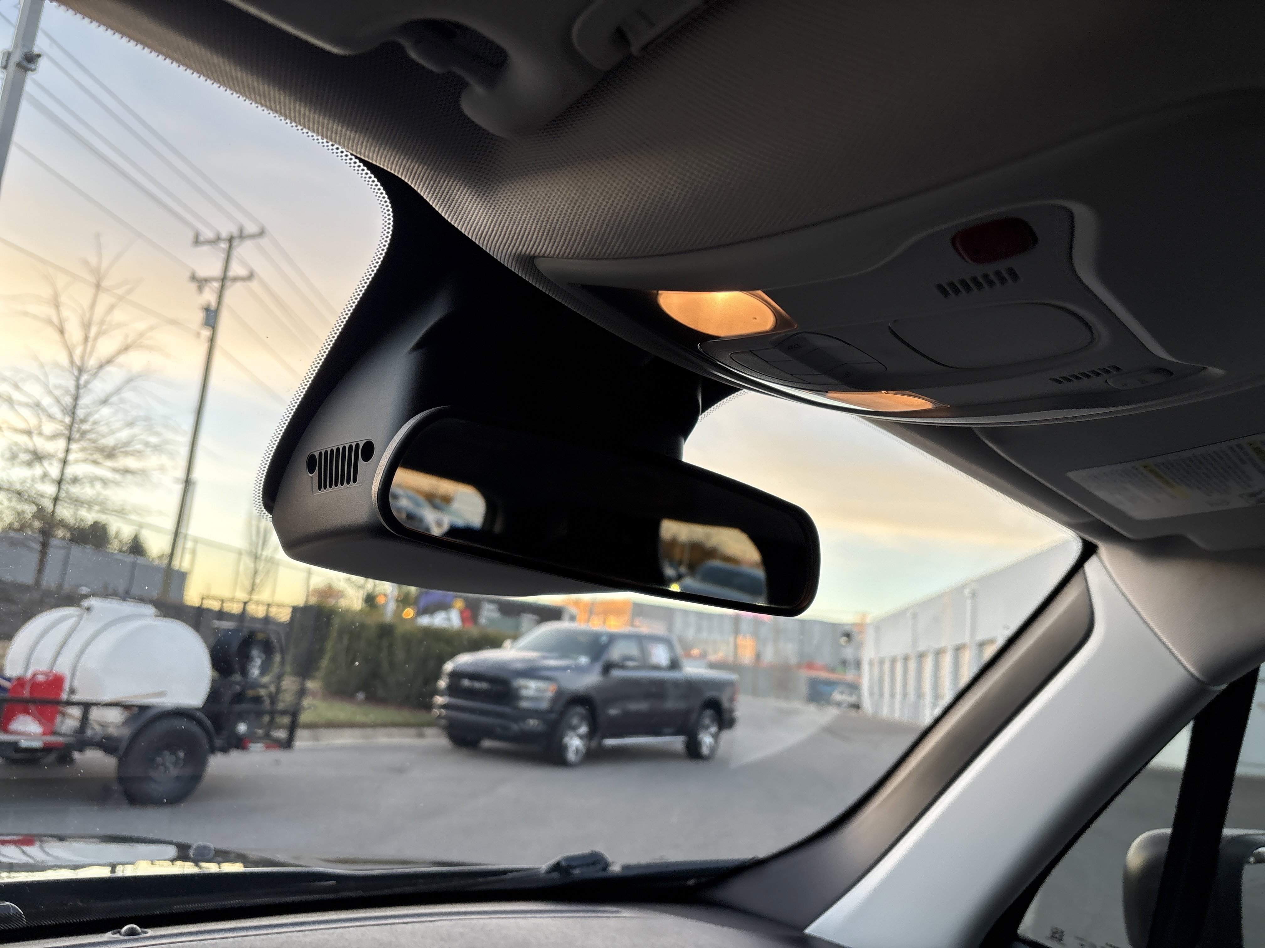 Used 2021 Jeep Renegade Sport image 27