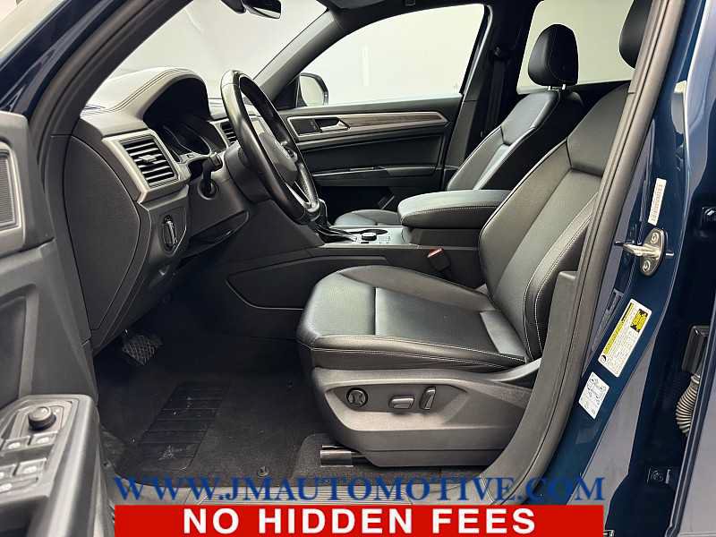 Used 2020 Volkswagen Atlas Cross Sport SE w/ Panoramic Sunroof Package AWD/4WD image 13