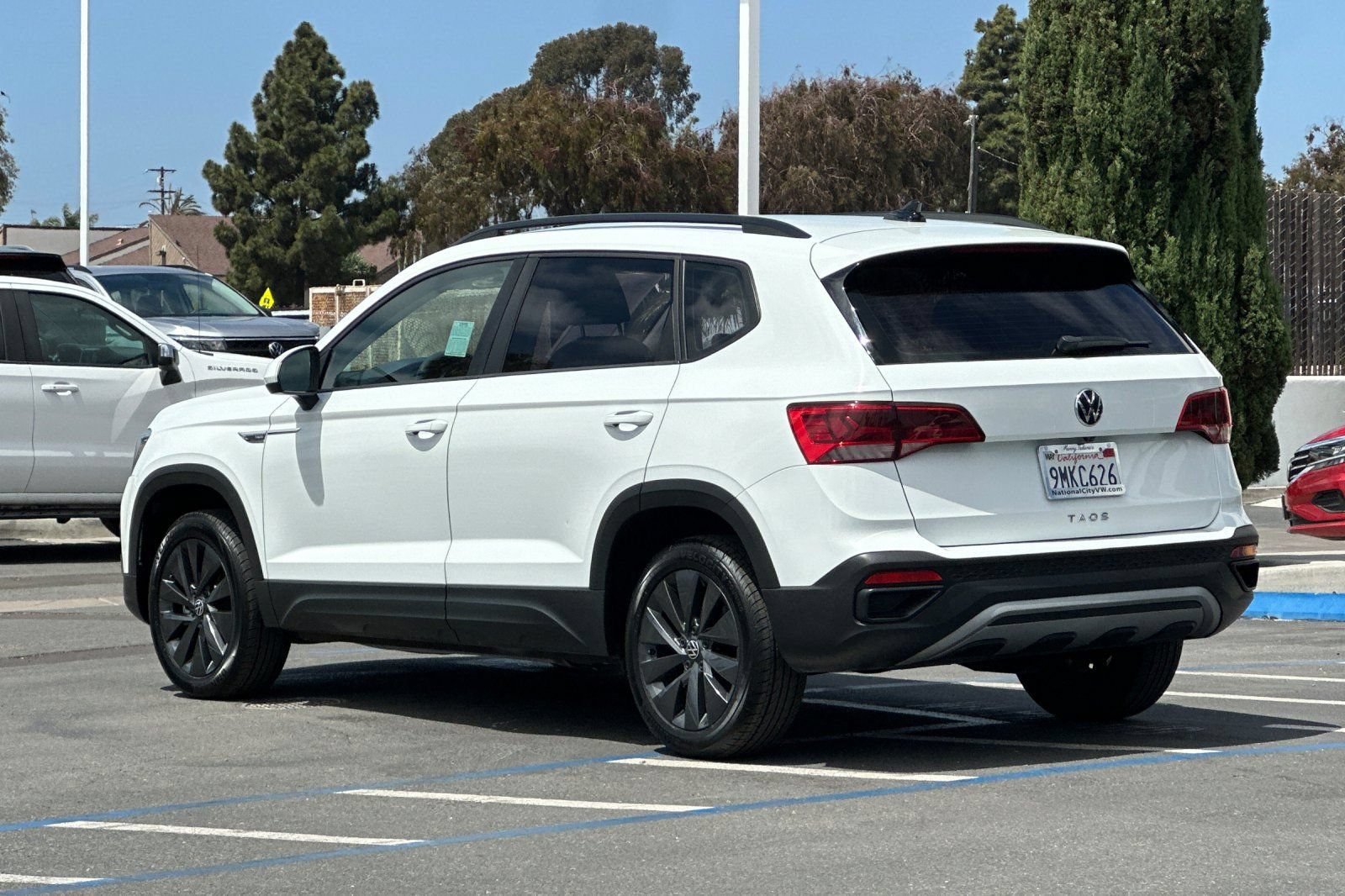 Used 2024 Volkswagen Taos S FWD image 6