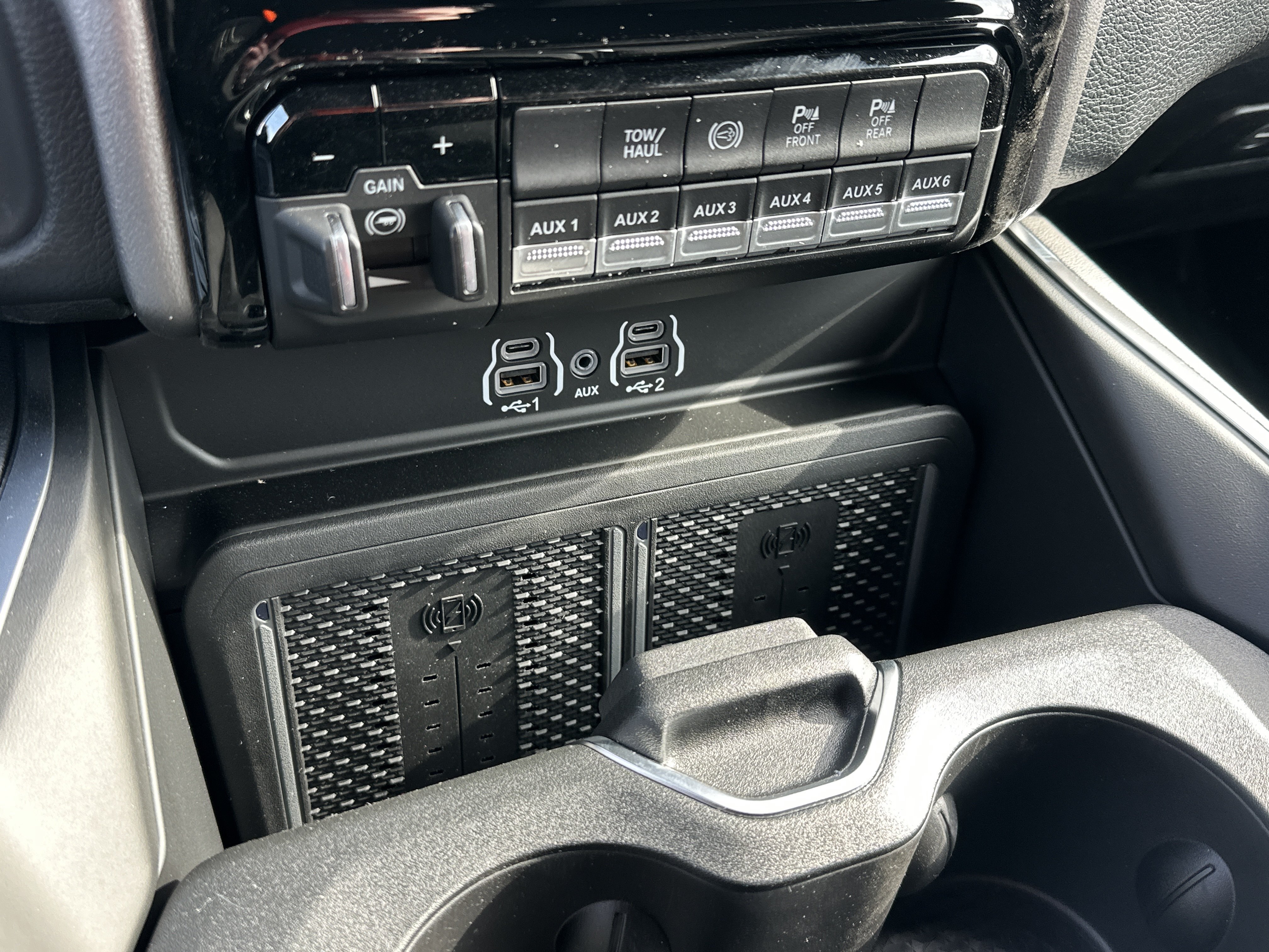 New 2026 RAM 2500 Big Horn AWD/4WD image 8
