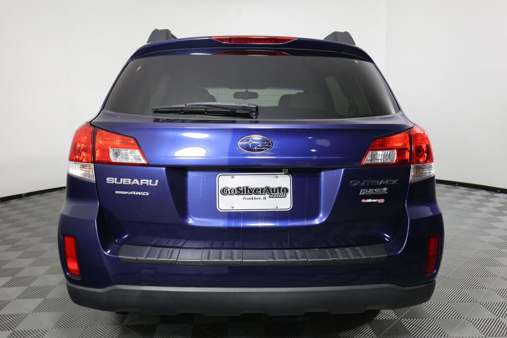 Used 2010 Subaru Outback 2.5i Premium AWD/4WD image 3