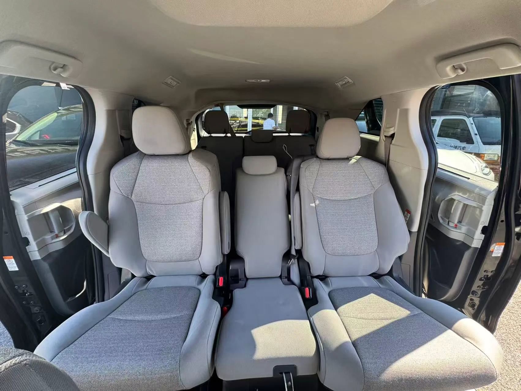 Used 2024 Toyota Sienna LE image 22