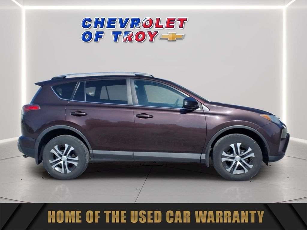 Used 2016 Toyota RAV4 LE AWD/4WD image 10