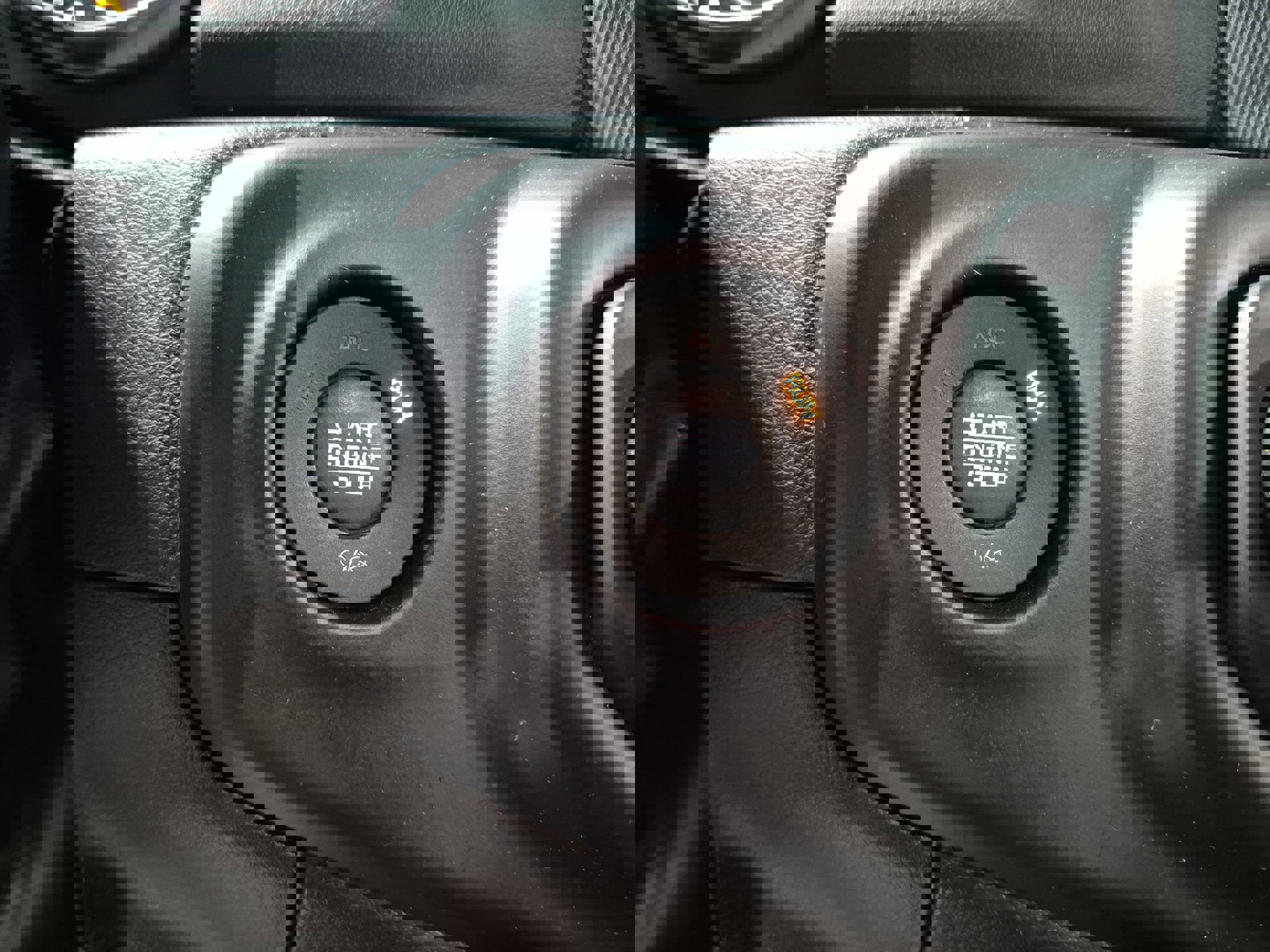 Used 2023 Jeep Wrangler Sahara w/ Cold Weather Group image 18