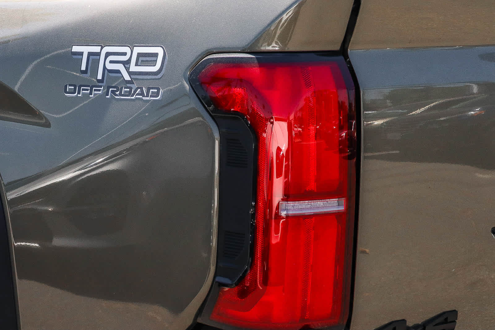 Used 2024 Toyota Tacoma TRD Off-Road AWD/4WD image 7