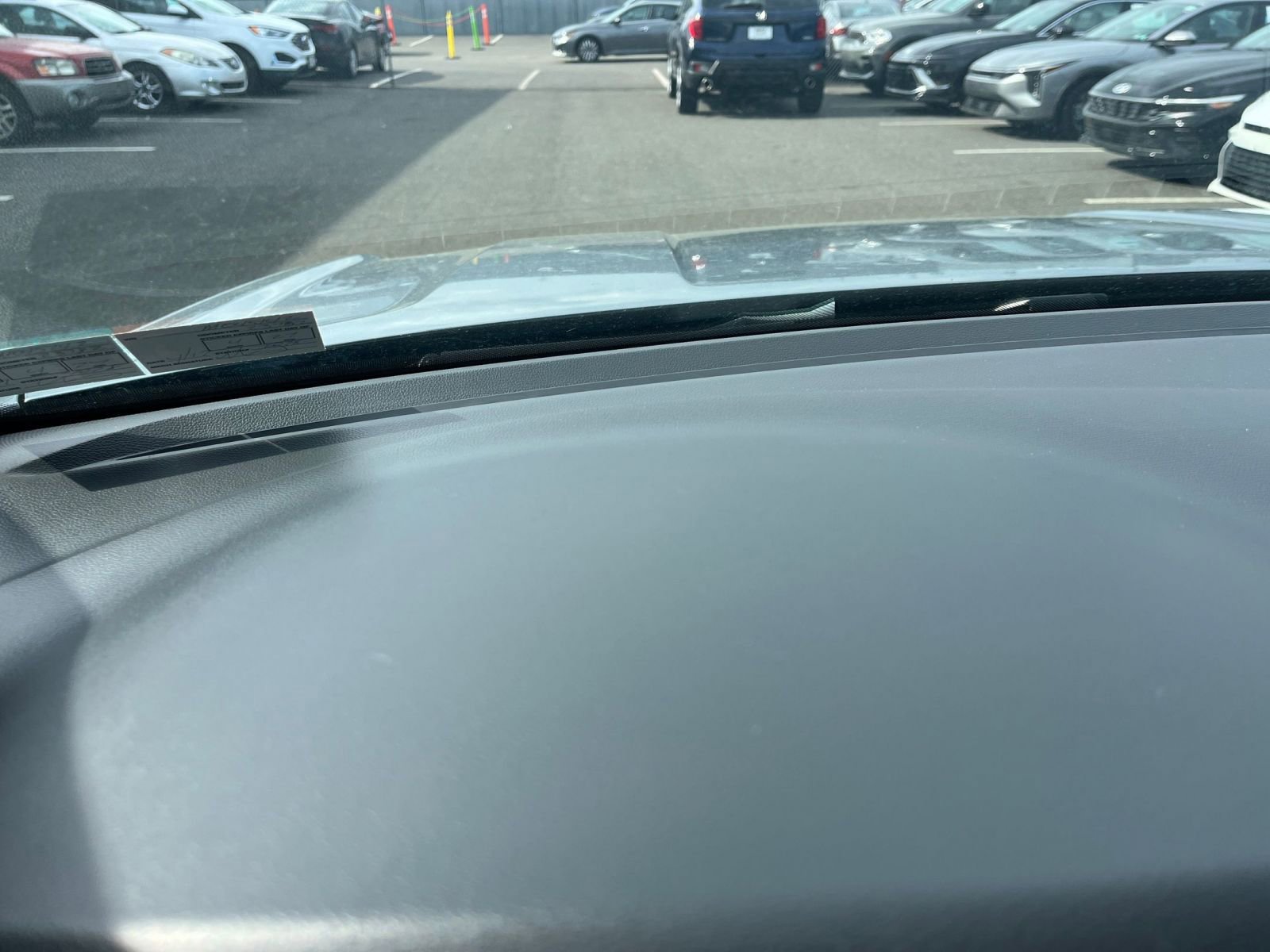 Used 2025 Volkswagen Taos SE FWD image 34