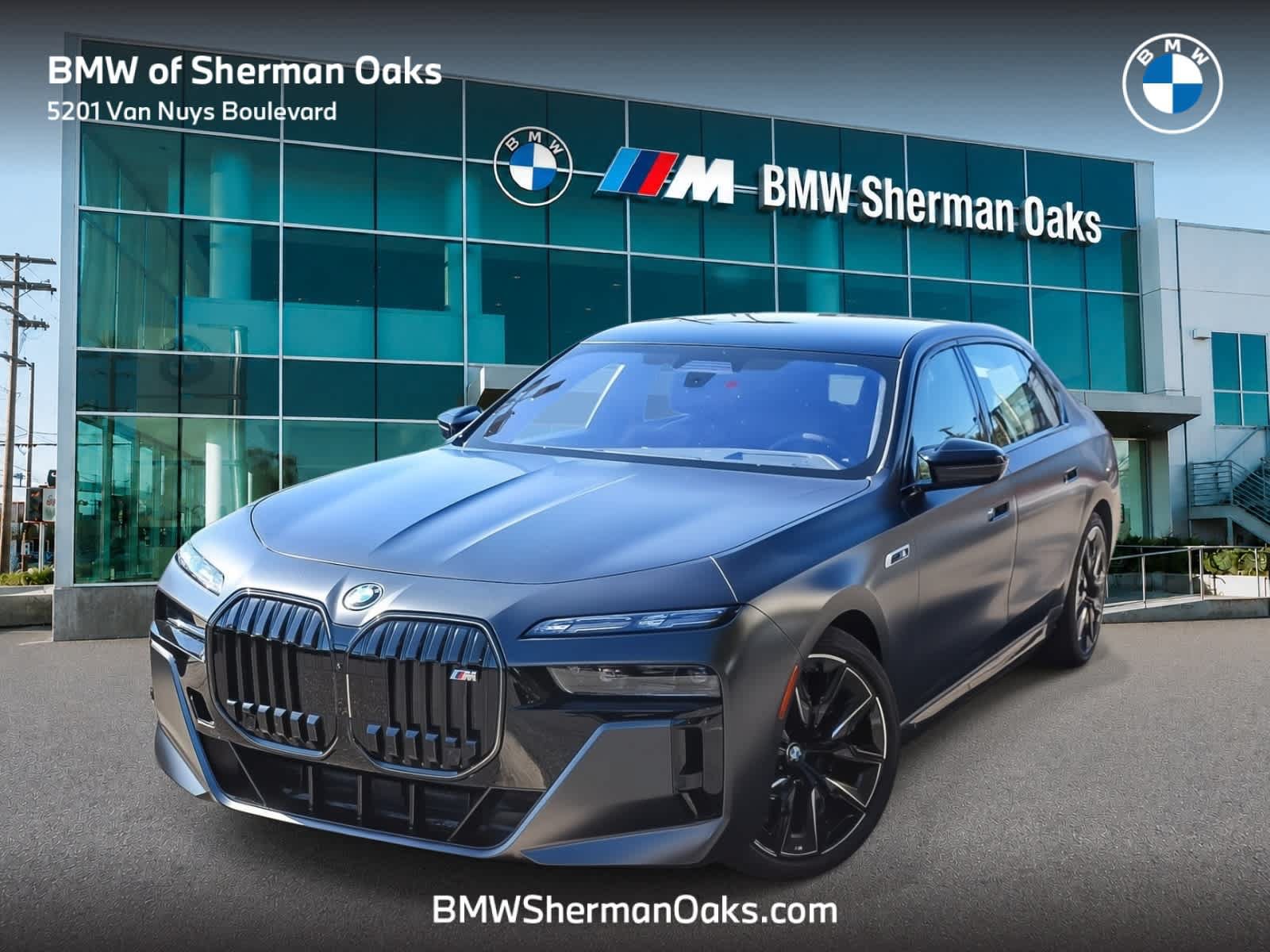 New 2026 BMW i7 M70 AWD/4WD image 1