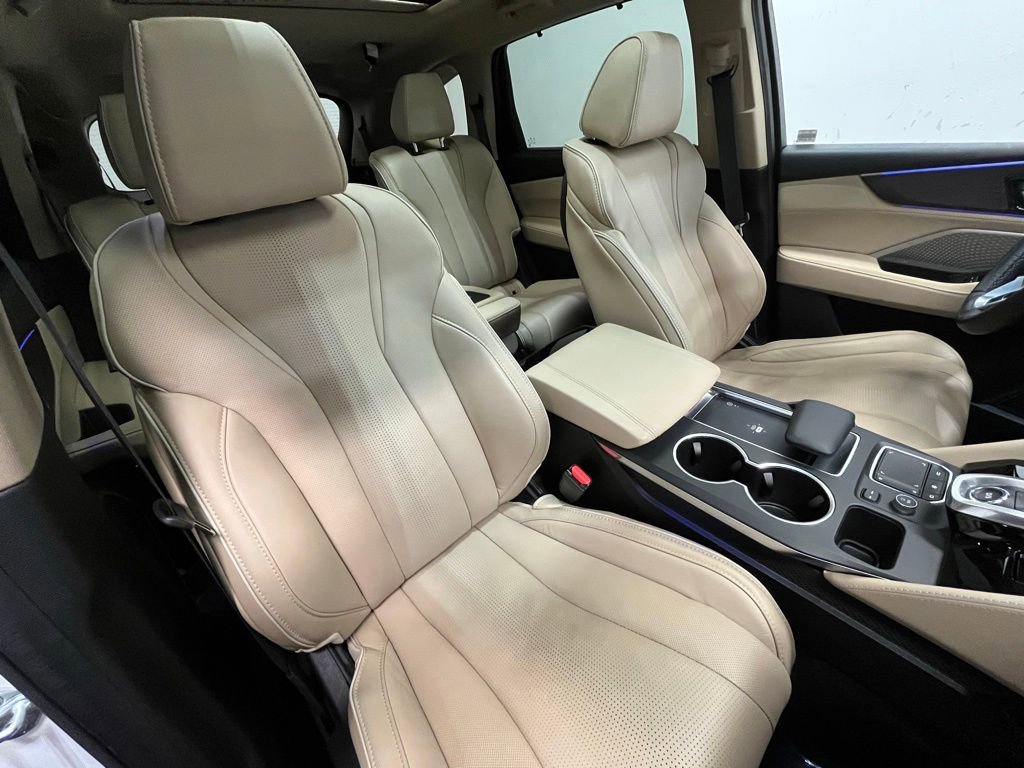Used 2023 Acura MDX SH-AWD w/ Advance Package image 11