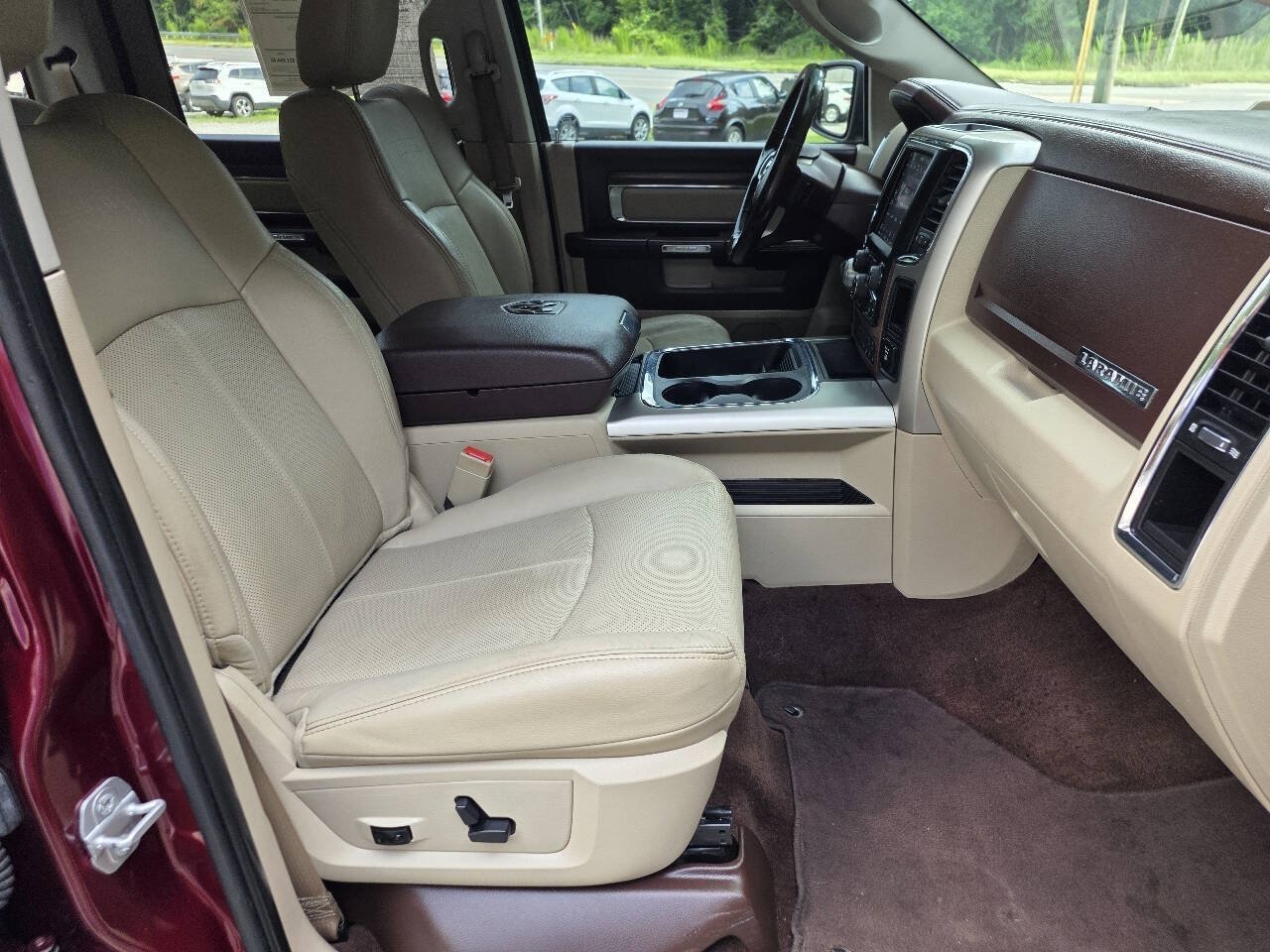 Used 2018 RAM 1500 Laramie w/ Convenience Group AWD/4WD image 26