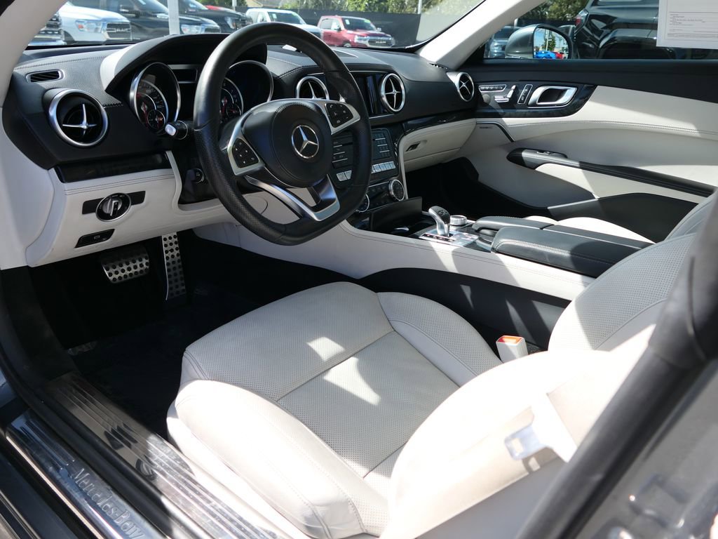 Used 2019 Mercedes-Benz SL 550 image 11
