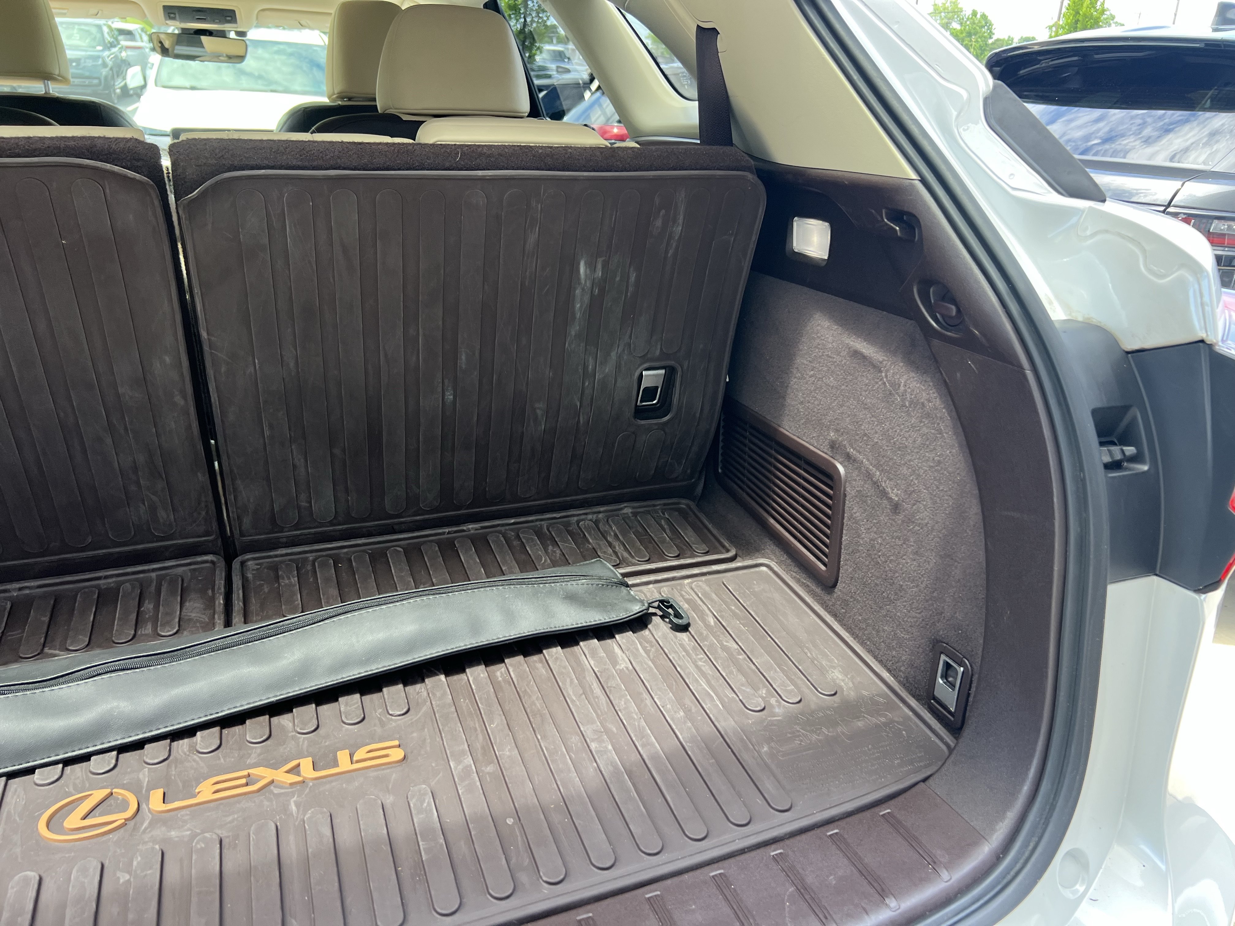 Used 2019 Lexus RX 350L AWD image 38