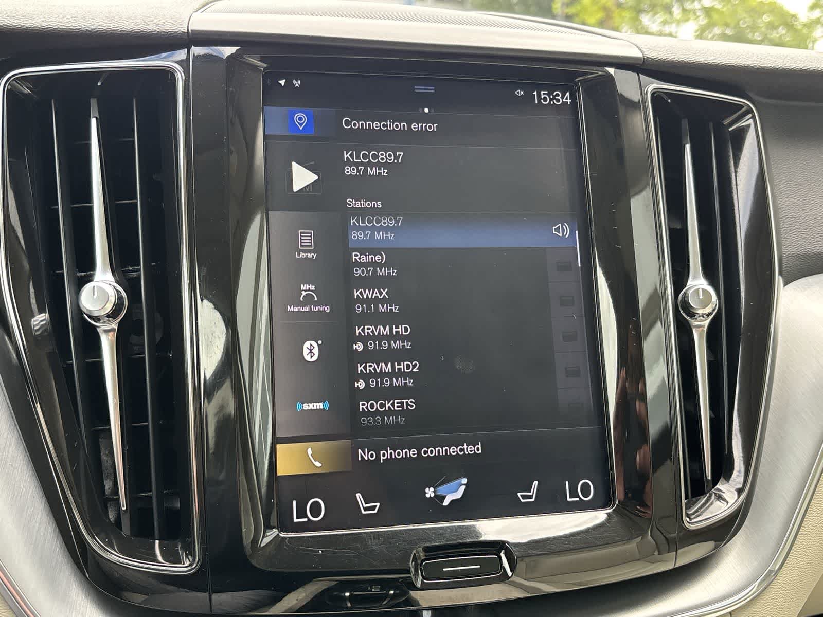 Used 2018 Volvo XC60 T5 Momentum w/ Convenience Package AWD/4WD image 15