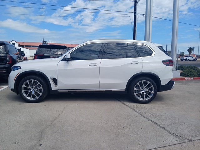 New 2026 BMW X5 xDrive40i w/ Off-Road Package AWD/4WD image 6
