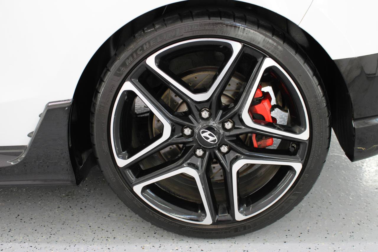 Used 2020 Hyundai Veloster N w/ Performance Package FWD image 38