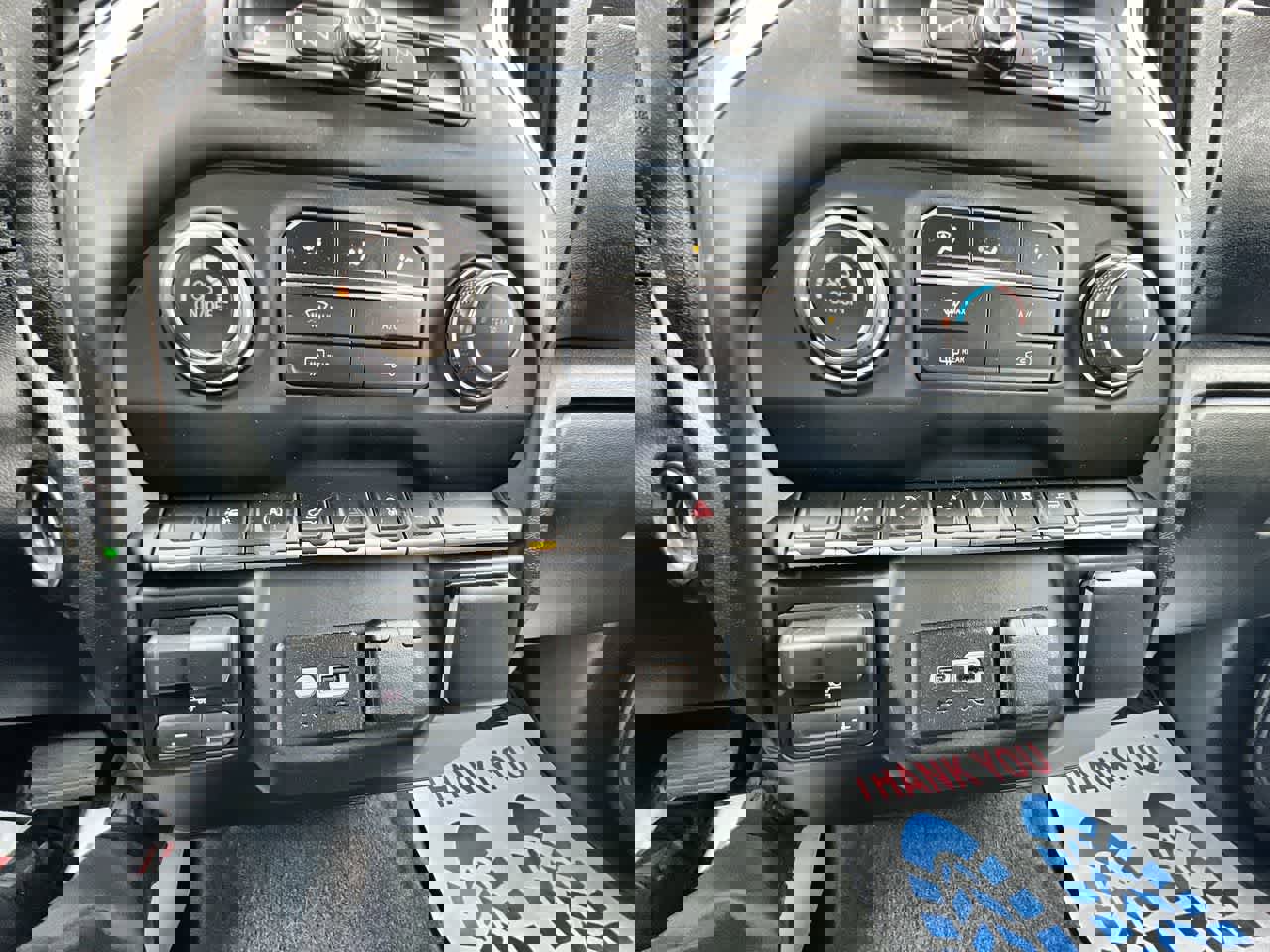 Used 2024 Chevrolet Silverado 1500 Custom image 17