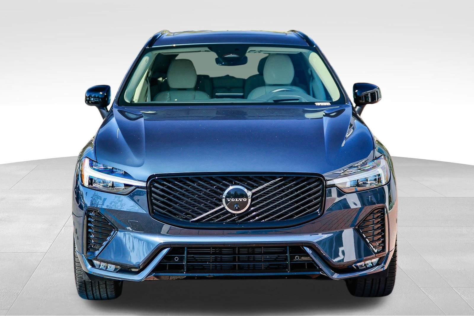 Used 2026 Volvo XC60 B5 Ultra w/ Protection Package Premier image 2