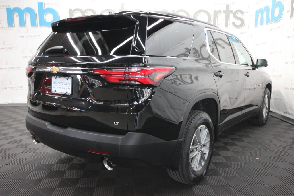 Used 2023 Chevrolet Traverse LT FWD image 8