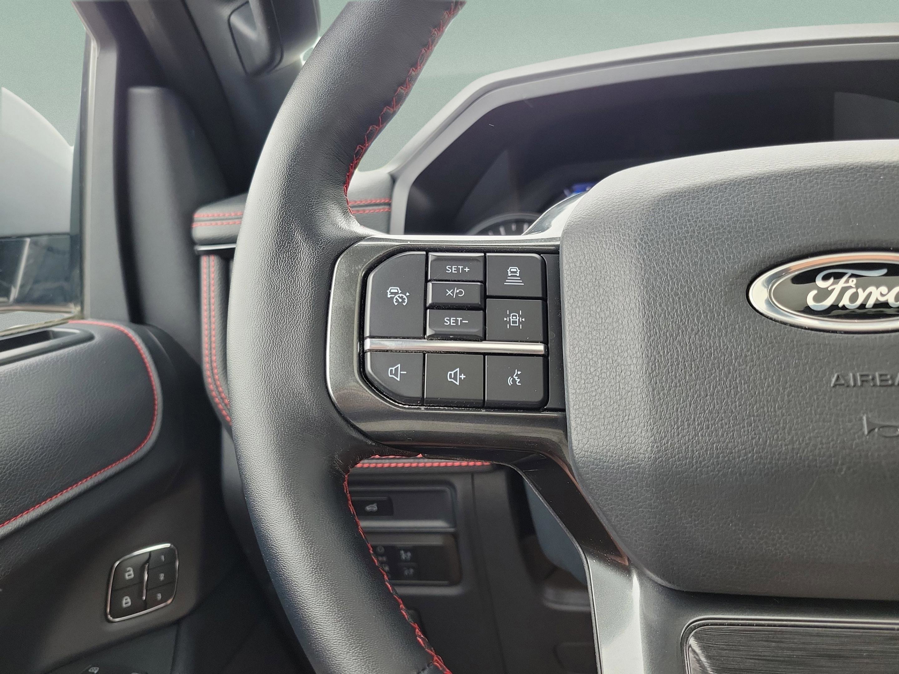 Used 2022 Ford Expedition Limited RWD image 23