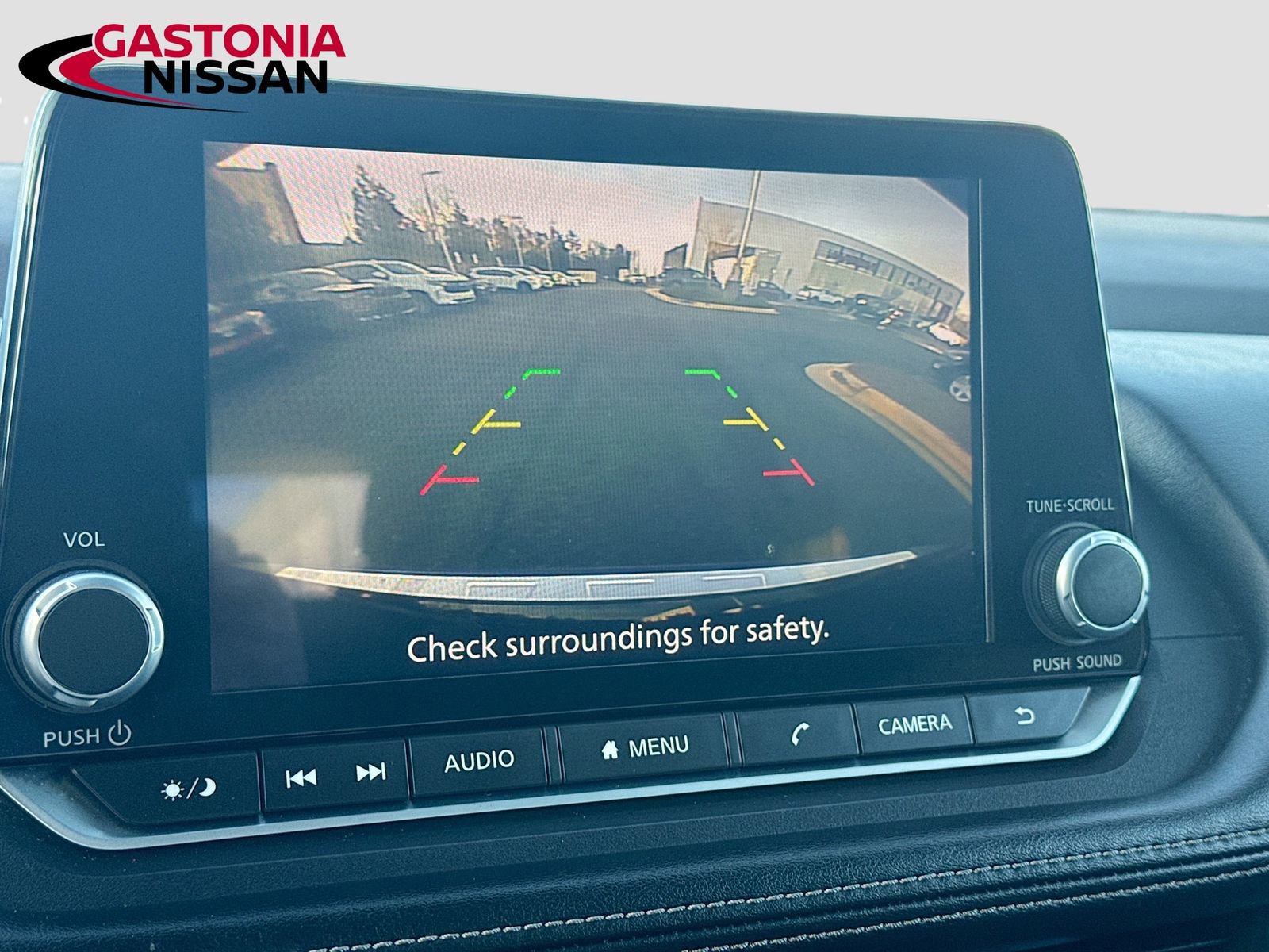 Used 2023 Nissan Rogue SV image 18