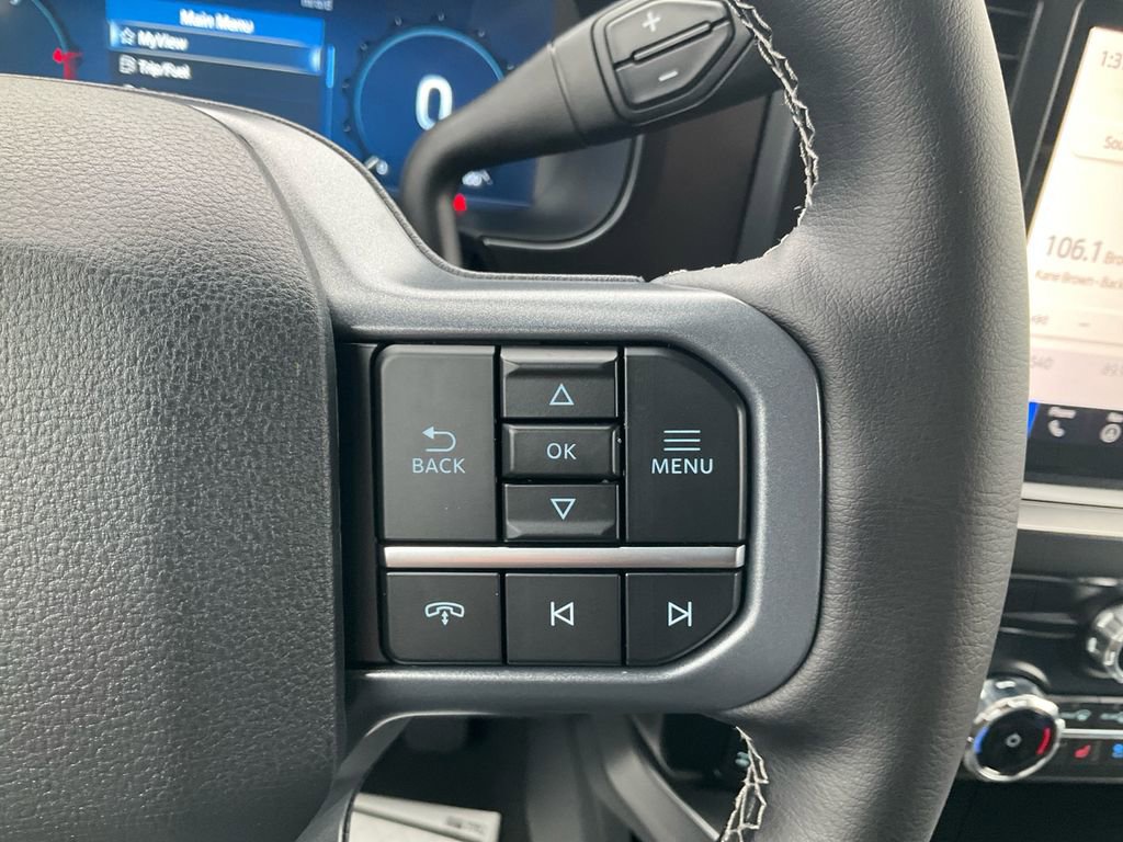 New 2026 Ford F250 Lariat w/ Black Appearance Package image 20