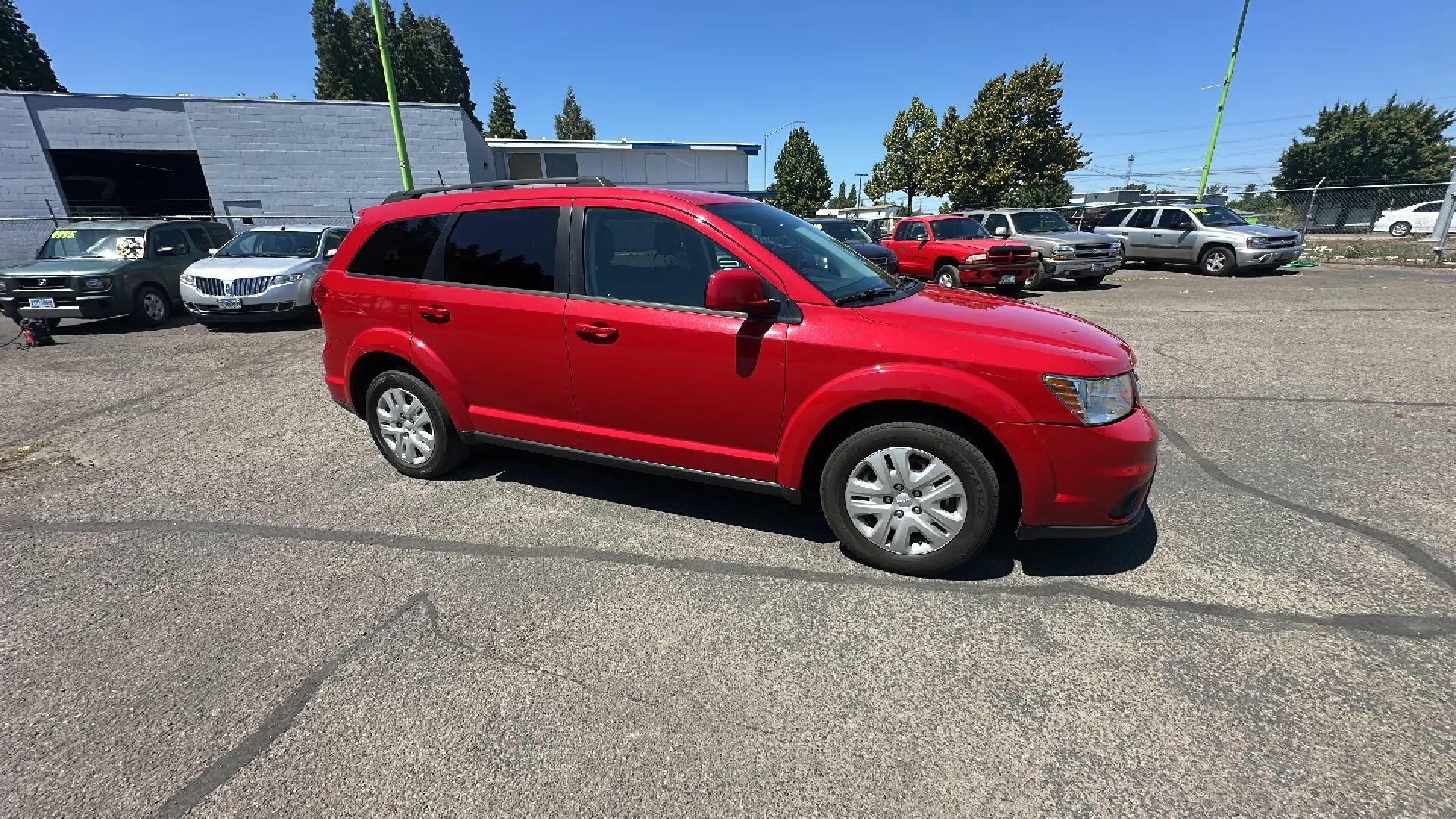 Used 2019 Dodge Journey SE w/ Premium Group FWD image 2