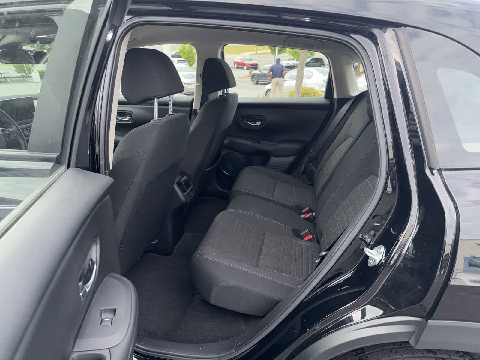 Used 2023 Honda HR-V LX image 15