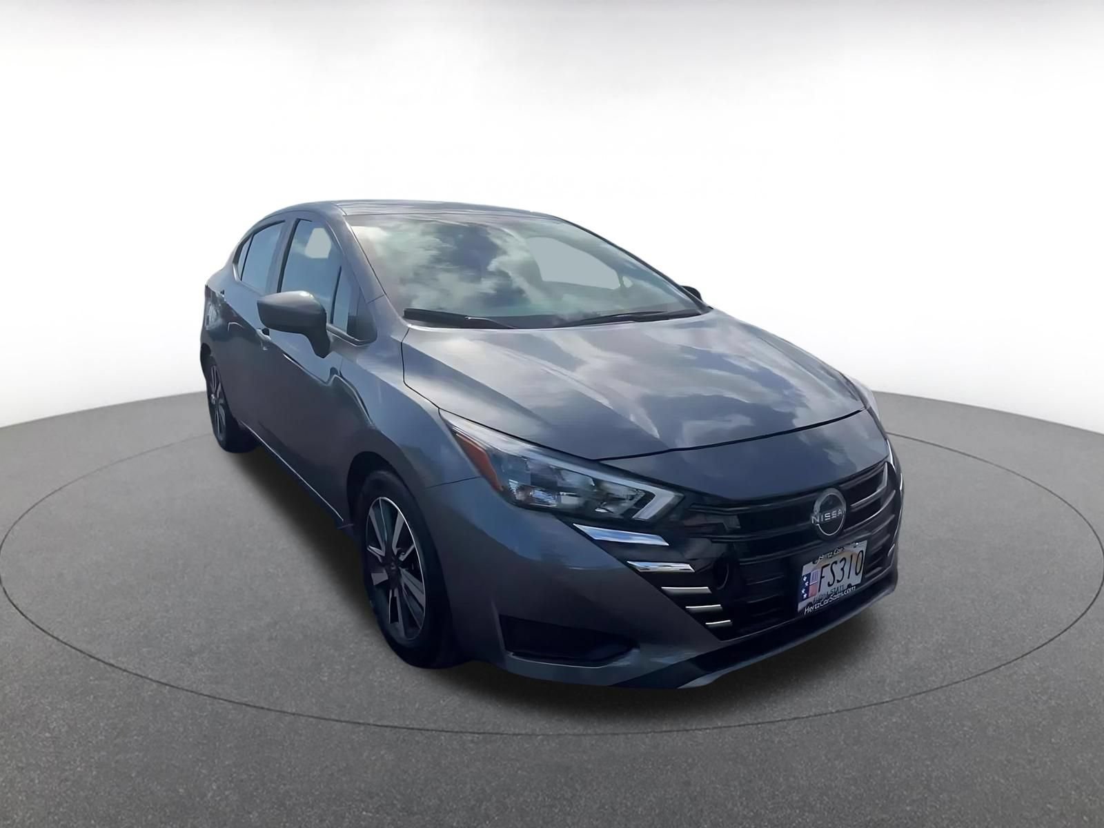 Used 2025 Nissan Versa SV FWD image 3