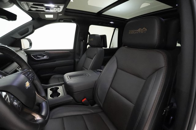 Used 2024 Chevrolet Tahoe High Country w/ Advanced Technology Package image 12