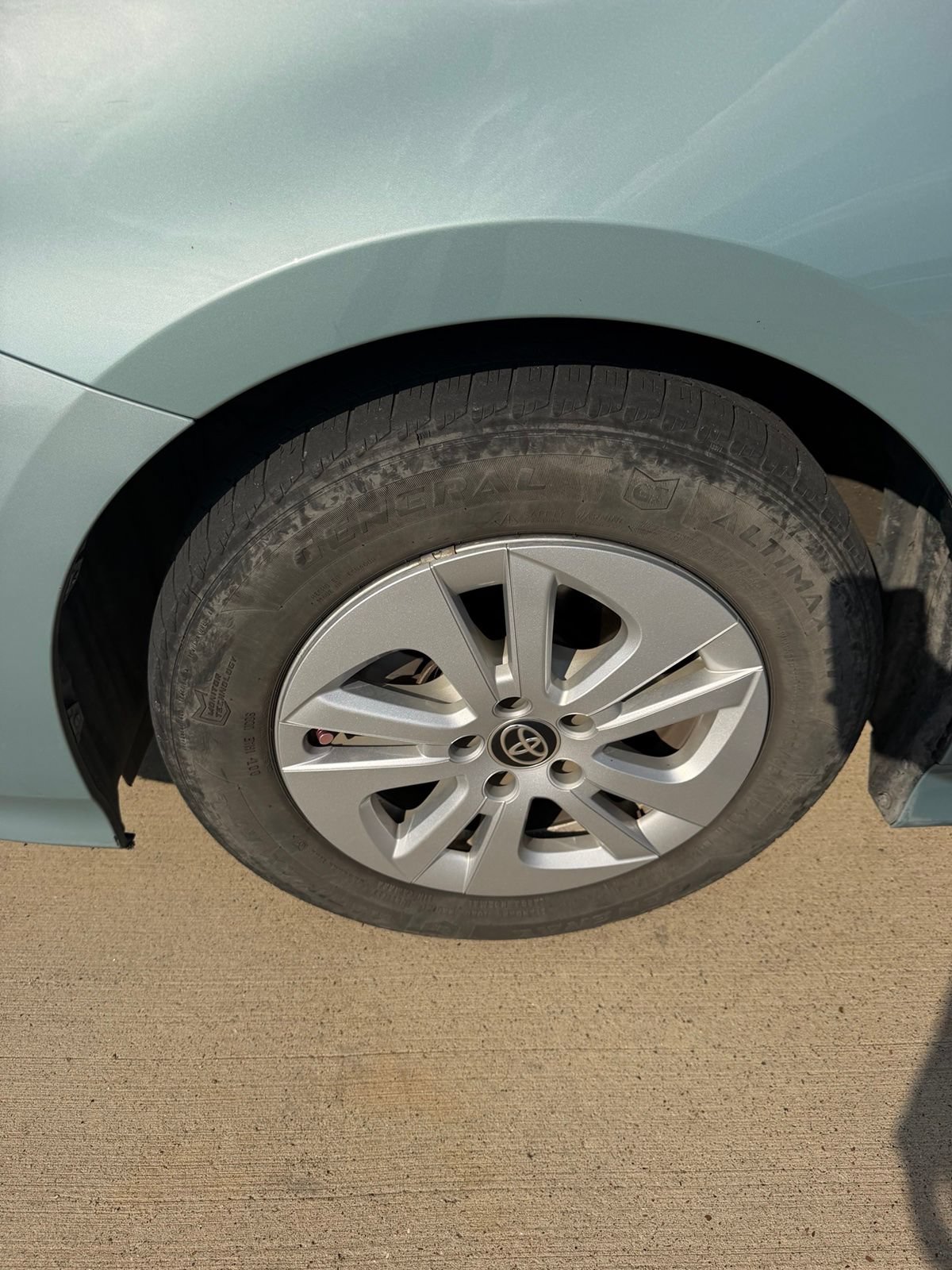 Used 2016 Toyota Prius Two FWD image 5