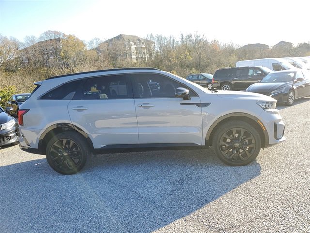 Used 2022 Kia Sorento SX image 3