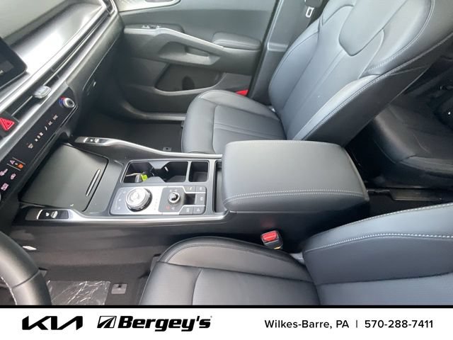 Certified 2025 Kia Sorento EX AWD/4WD image 15