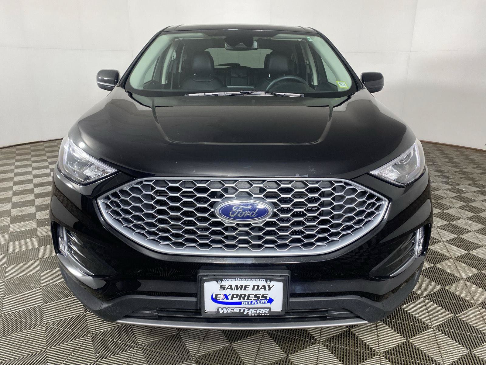 Used 2023 Ford Edge SEL w/ Convenience Package AWD/4WD image 2