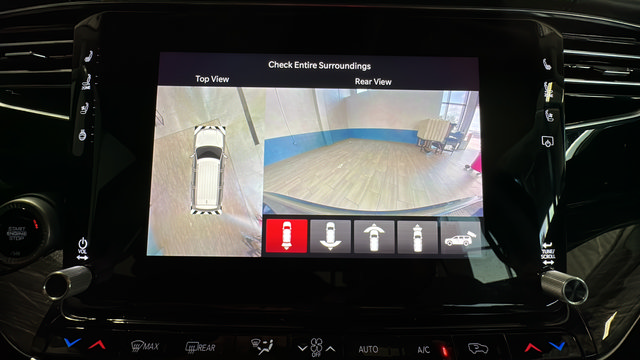 Used 2022 Jeep Wagoneer Series III w/ Premium Group I AWD/4WD image 14