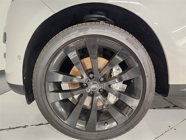 Used 2025 Land Rover Range Rover Sport SE image 8