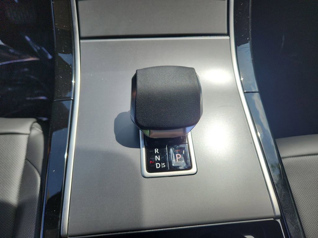 Used 2026 Land Rover Range Rover Velar S AWD/4WD image 16